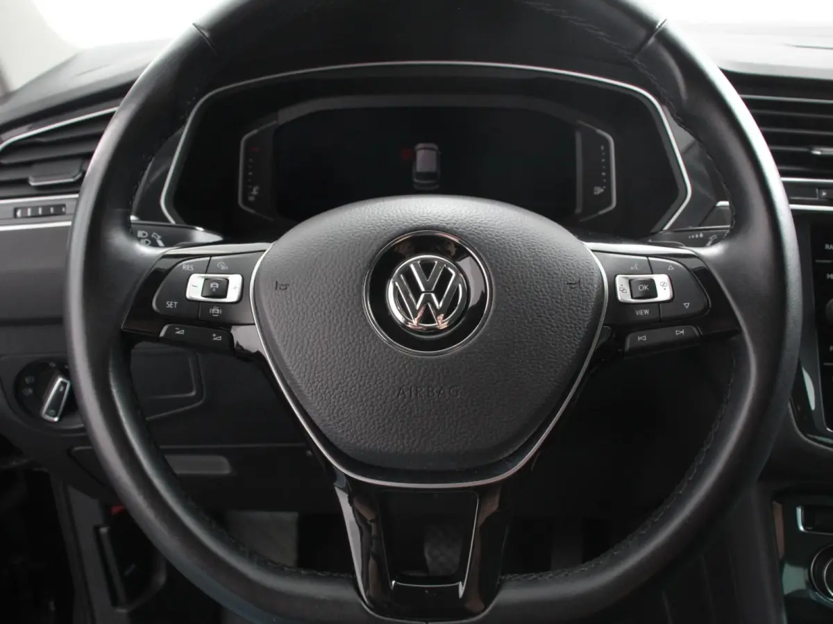 1.5 TSI Comfortline Team DSG Navigatie  Apple carplay/Android Auto  Climate Control  Camera  Lane Assist  Virtual Cockpit  Winterpakket  Adaptive Cruise control  Lichtmetalen Velgen