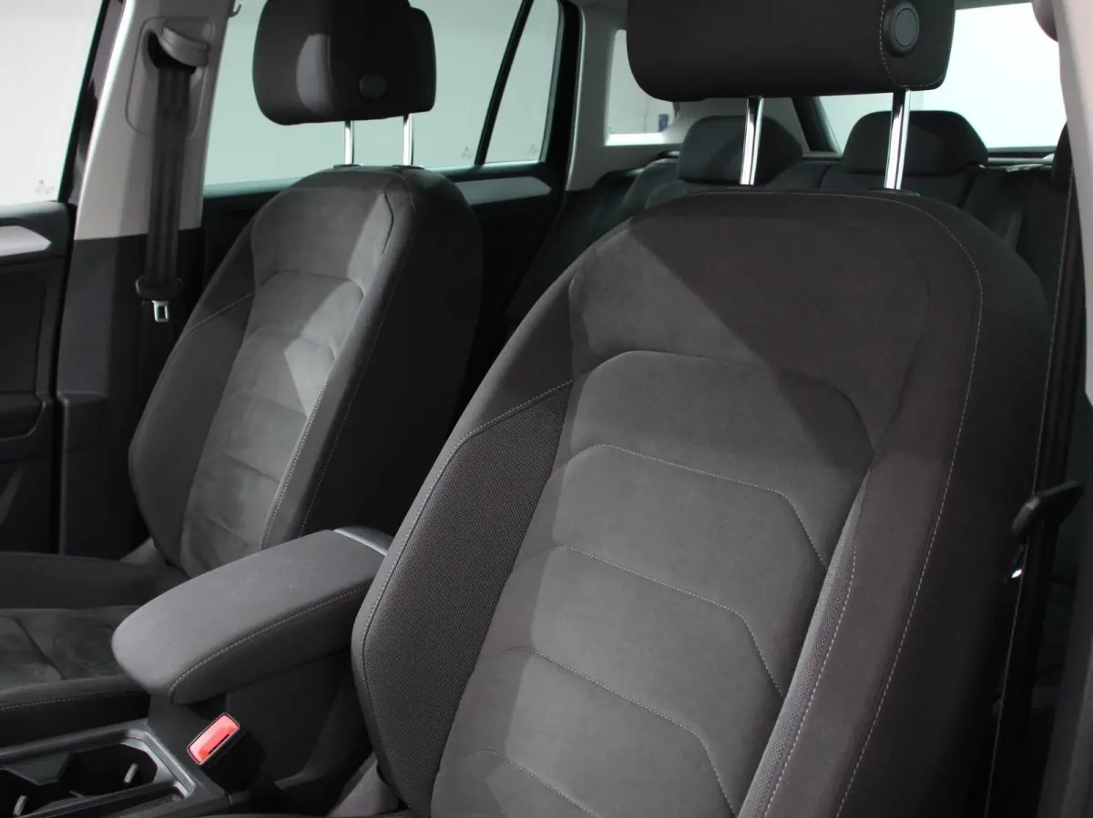 1.5 TSI Comfortline Team DSG Navigatie  Apple carplay/Android Auto  Climate Control  Camera  Lane Assist  Virtual Cockpit  Winterpakket  Adaptive Cruise control  Lichtmetalen Velgen