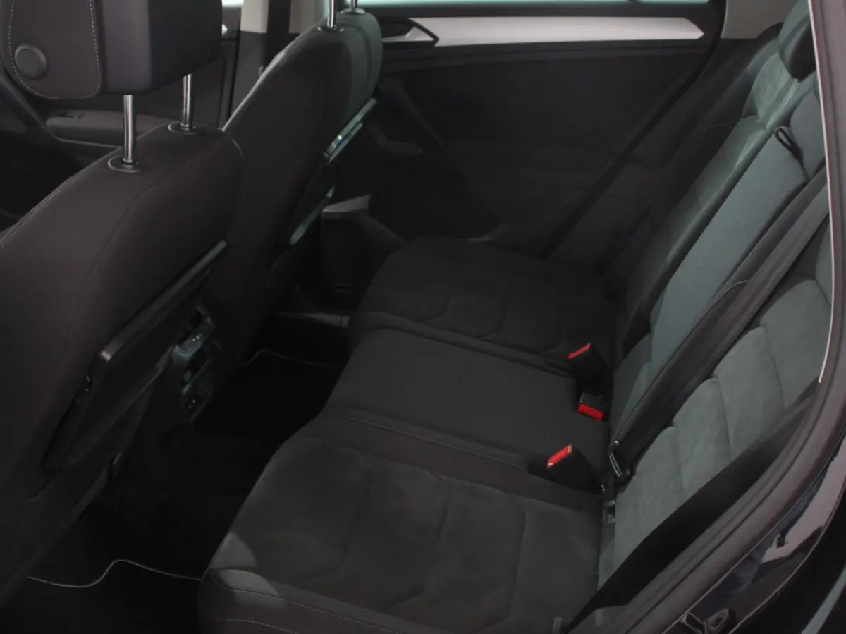 1.5 TSI Comfortline Team DSG Navigatie  Apple carplay/Android Auto  Climate Control  Camera  Lane Assist  Virtual Cockpit  Winterpakket  Adaptive Cruise control  Lichtmetalen Velgen