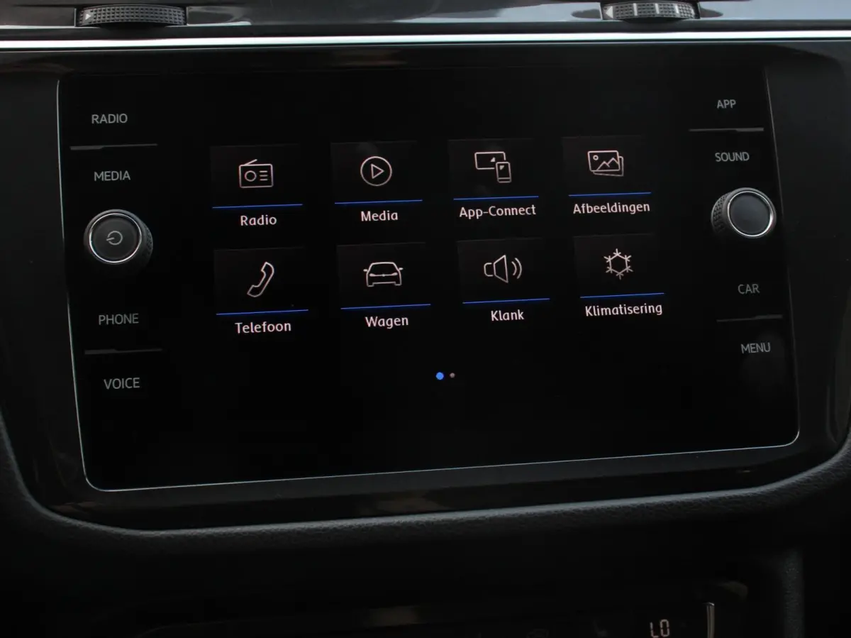 1.5 TSI Comfortline Team DSG Navigatie  Apple carplay/Android Auto  Climate Control  Camera  Lane Assist  Virtual Cockpit  Winterpakket  Adaptive Cruise control  Lichtmetalen Velgen