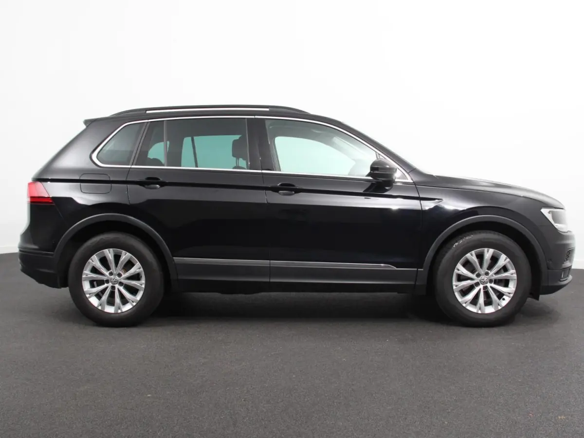 1.5 TSI Comfortline Team DSG Navigatie  Apple carplay/Android Auto  Climate Control  Camera  Lane Assist  Virtual Cockpit  Winterpakket  Adaptive Cruise control  Lichtmetalen Velgen