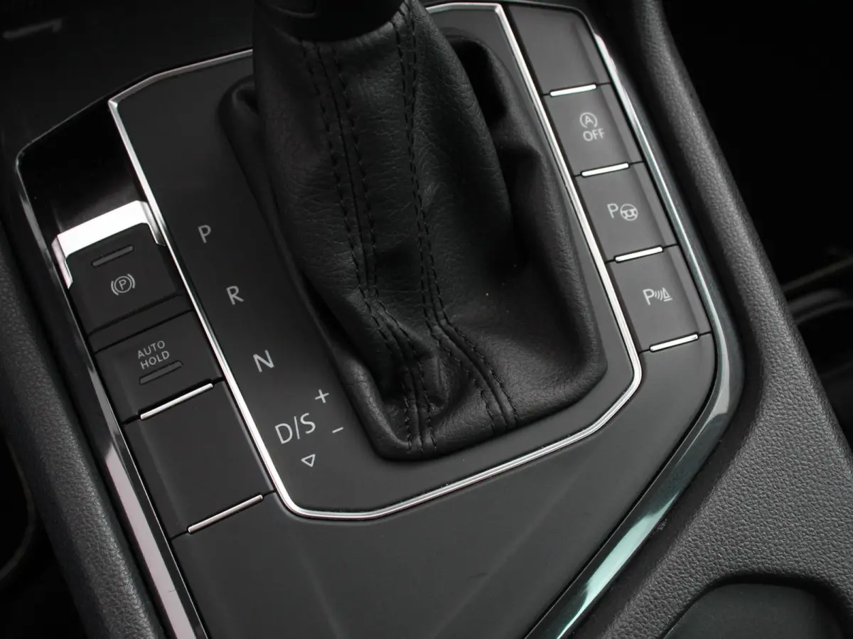 1.5 TSI Comfortline Team DSG Navigatie  Apple carplay/Android Auto  Climate Control  Camera  Lane Assist  Virtual Cockpit  Winterpakket  Adaptive Cruise control  Lichtmetalen Velgen