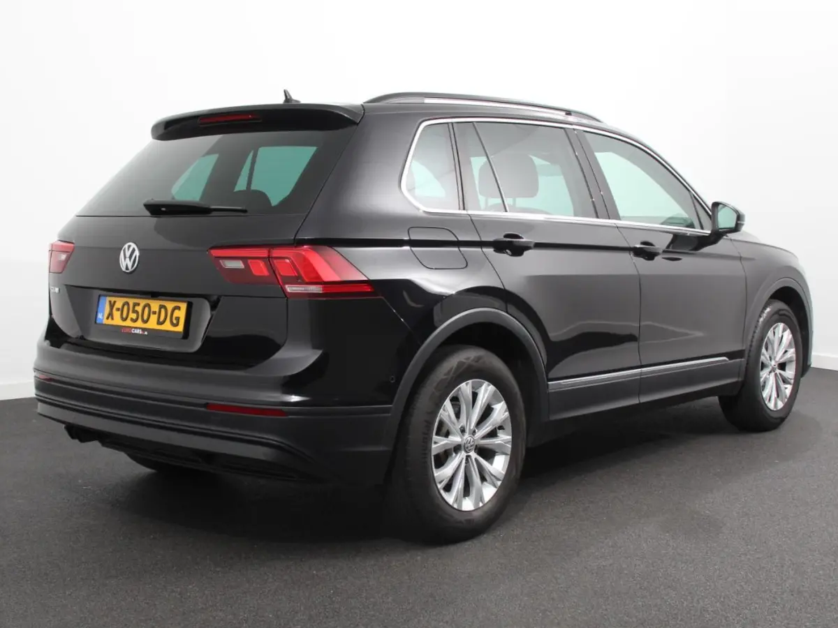 1.5 TSI Comfortline Team DSG Navigatie  Apple carplay/Android Auto  Climate Control  Camera  Lane Assist  Virtual Cockpit  Winterpakket  Adaptive Cruise control  Lichtmetalen Velgen