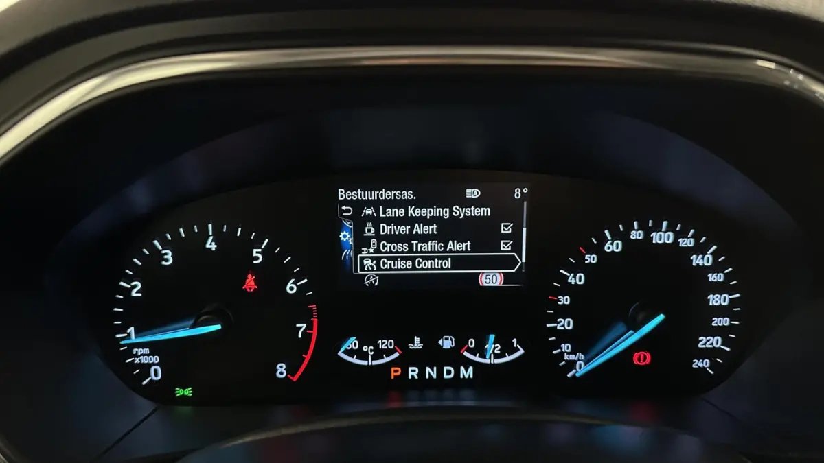 1.0 EcoBoost Titanium Business PANO LEER CRUISE NAVI CARPLAY ECC.