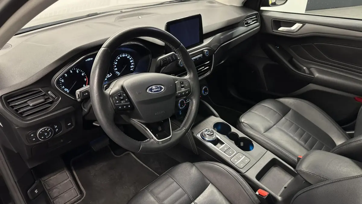 1.0 EcoBoost Titanium Business PANO LEER CRUISE NAVI CARPLAY ECC.