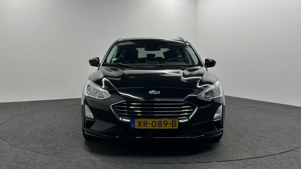1.0 EcoBoost Titanium Business PANO LEER CRUISE NAVI CARPLAY ECC.