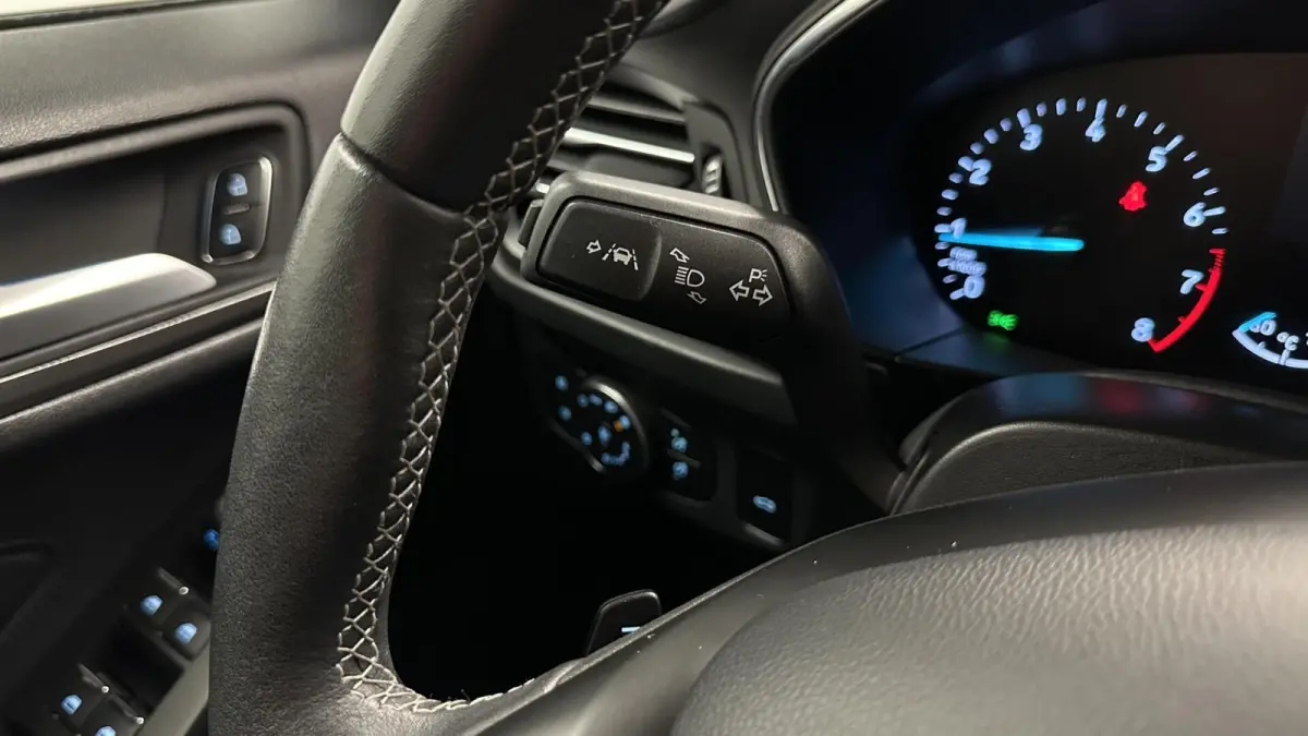 1.0 EcoBoost Titanium Business PANO LEER CRUISE NAVI CARPLAY ECC.