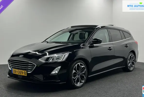 1.0 EcoBoost Titanium Business PANO LEER CRUISE NAVI CARPLAY ECC.