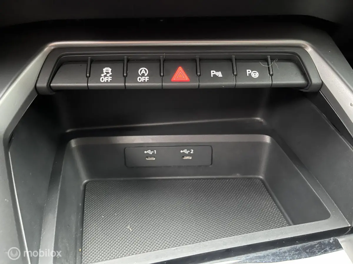 35 TFSI S-LINE*LEDER*NAVI*CARPLAY*ACC*PDC*