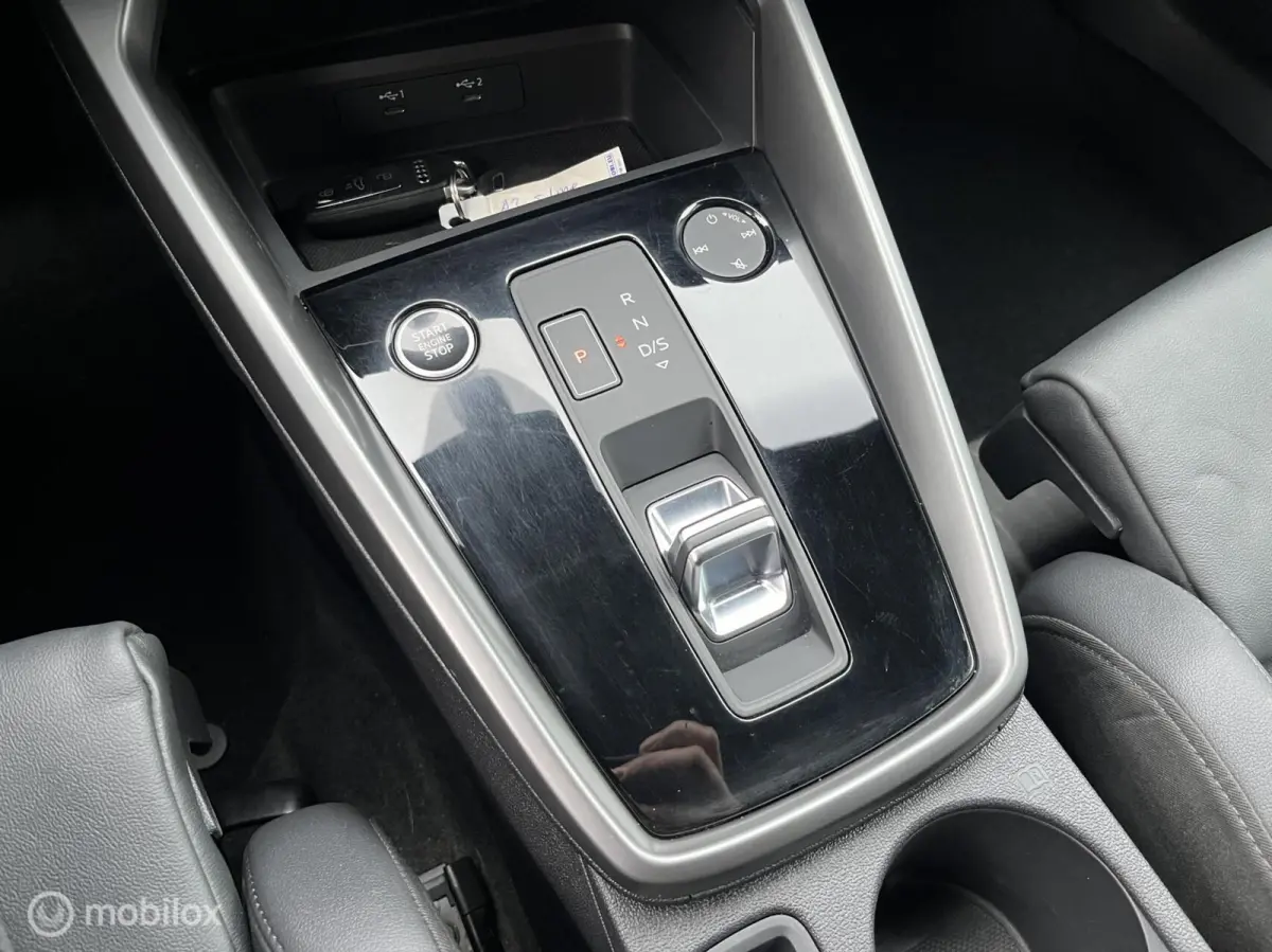 35 TFSI S-LINE*LEDER*NAVI*CARPLAY*ACC*PDC*