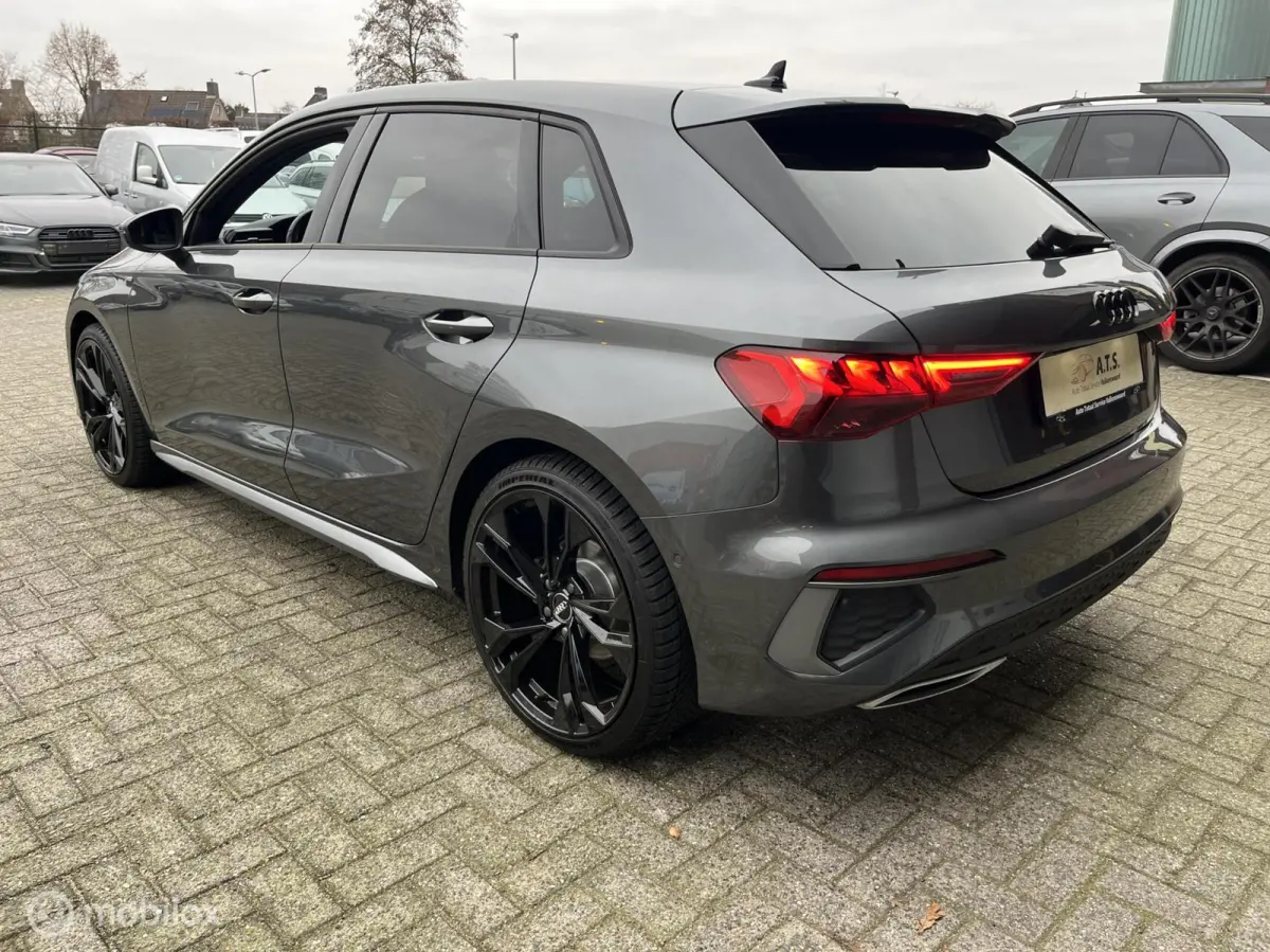 35 TFSI S-LINE*LEDER*NAVI*CARPLAY*ACC*PDC*