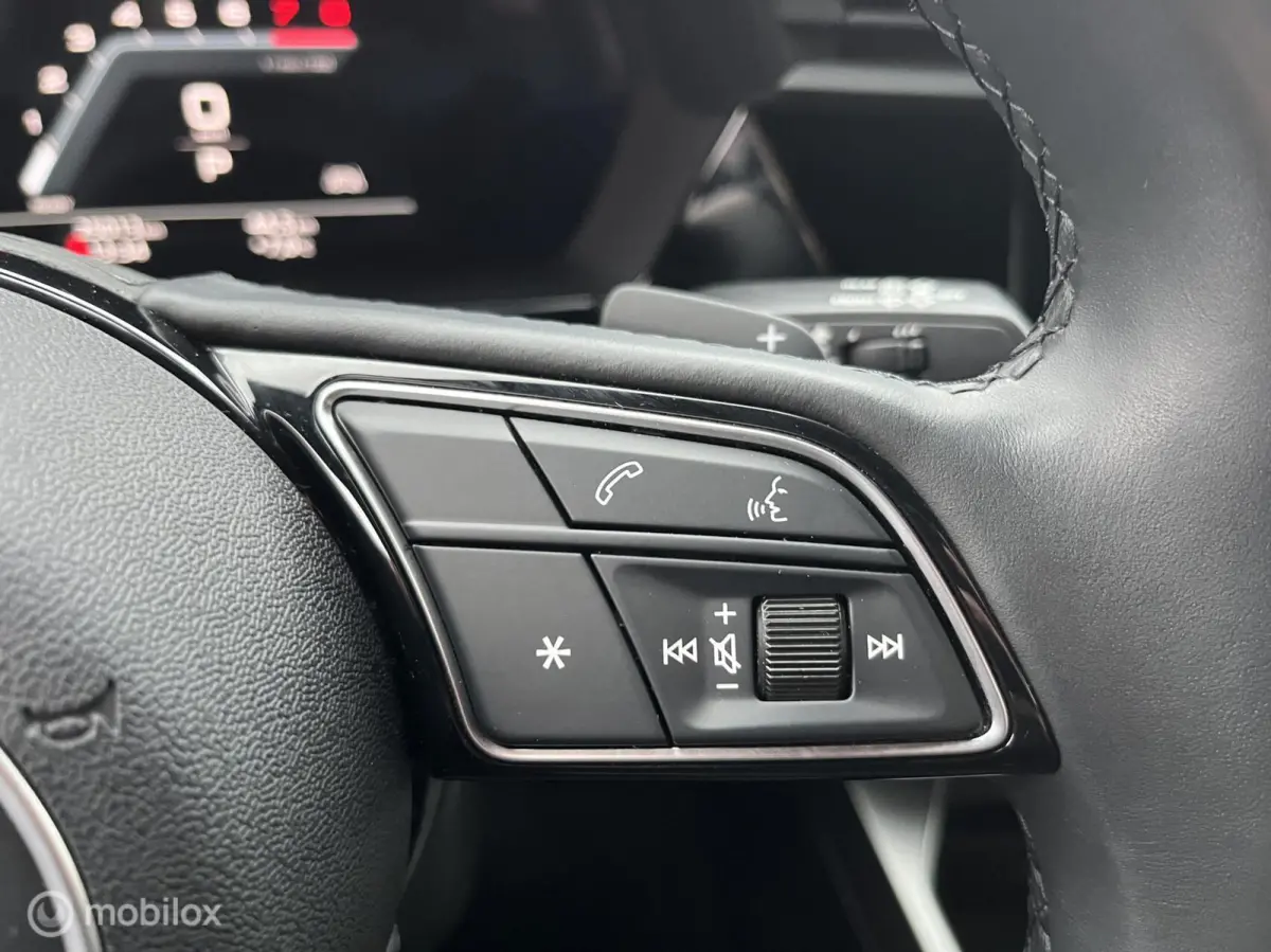 35 TFSI S-LINE*LEDER*NAVI*CARPLAY*ACC*PDC*