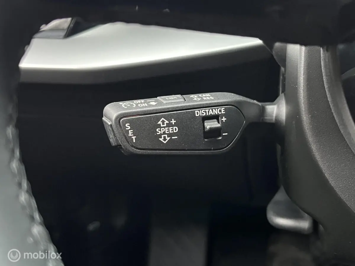 35 TFSI S-LINE*LEDER*NAVI*CARPLAY*ACC*PDC*