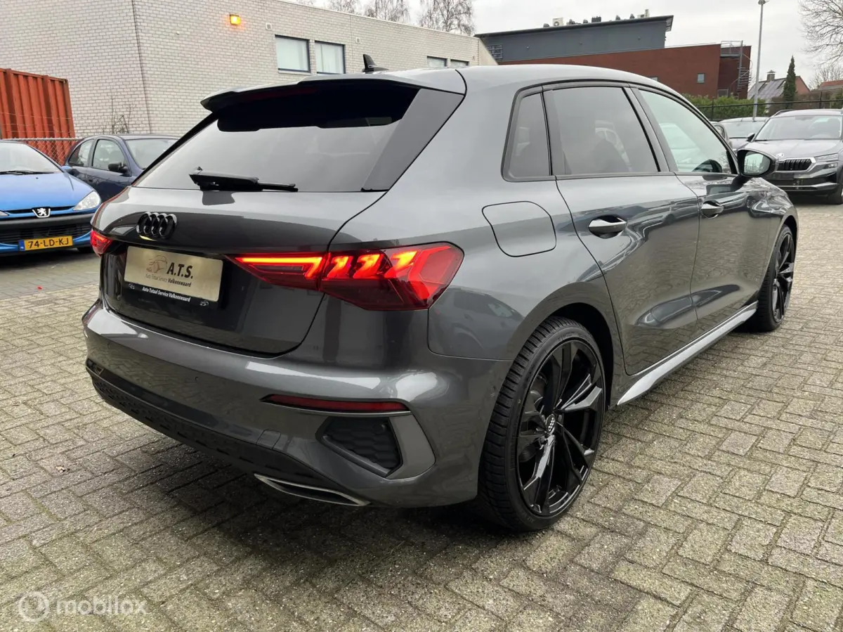 35 TFSI S-LINE*LEDER*NAVI*CARPLAY*ACC*PDC*
