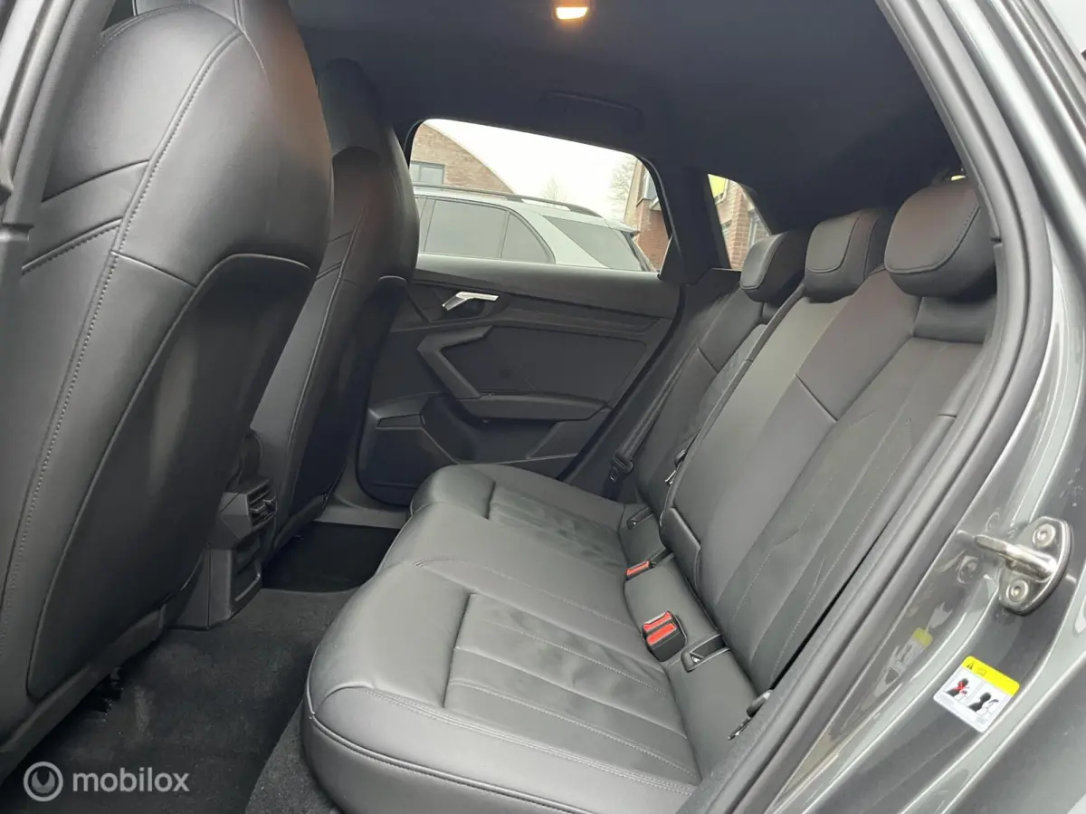 35 TFSI S-LINE*LEDER*NAVI*CARPLAY*ACC*PDC*
