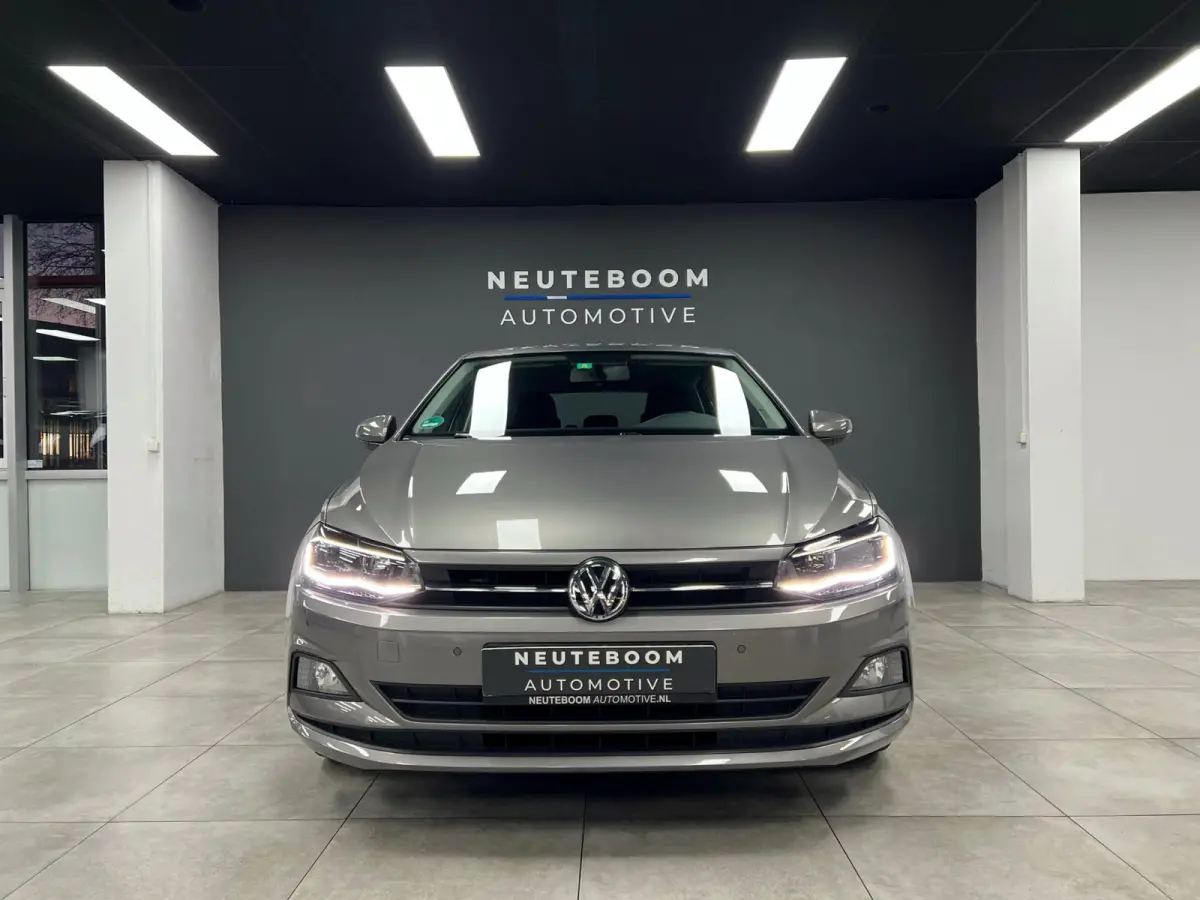 1.0 TSI | PDC | Airco | 95PK| Carplay | LED|