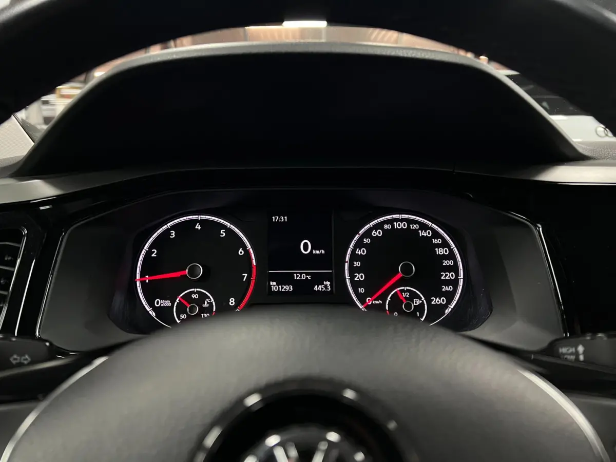 1.0 TSI | PDC | Airco | 95PK| Carplay | LED|