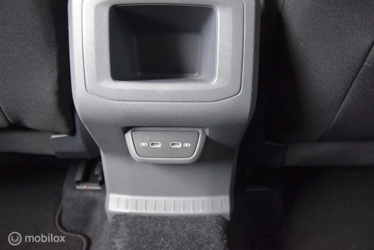 1.0 TSI Life 110pk DSG Executive pakket App connect