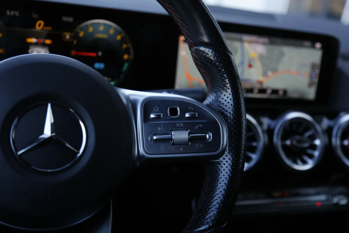 250 e AMG Edition Plug in hybride*Perfect Onderh.*Sfeerverl./Leder/Stoelverw./Camera/LED/Elek. Achterklep/DAB/Standkachel/Rijstrook/Parkeersens.V+A/20 inch LM*