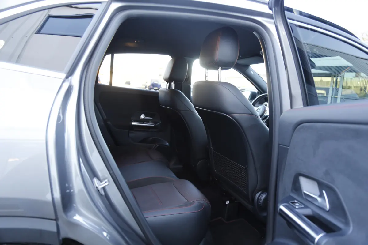 250 e AMG Edition Plug in hybride*Perfect Onderh.*Sfeerverl./Leder/Stoelverw./Camera/LED/Elek. Achterklep/DAB/Standkachel/Rijstrook/Parkeersens.V+A/20 inch LM*