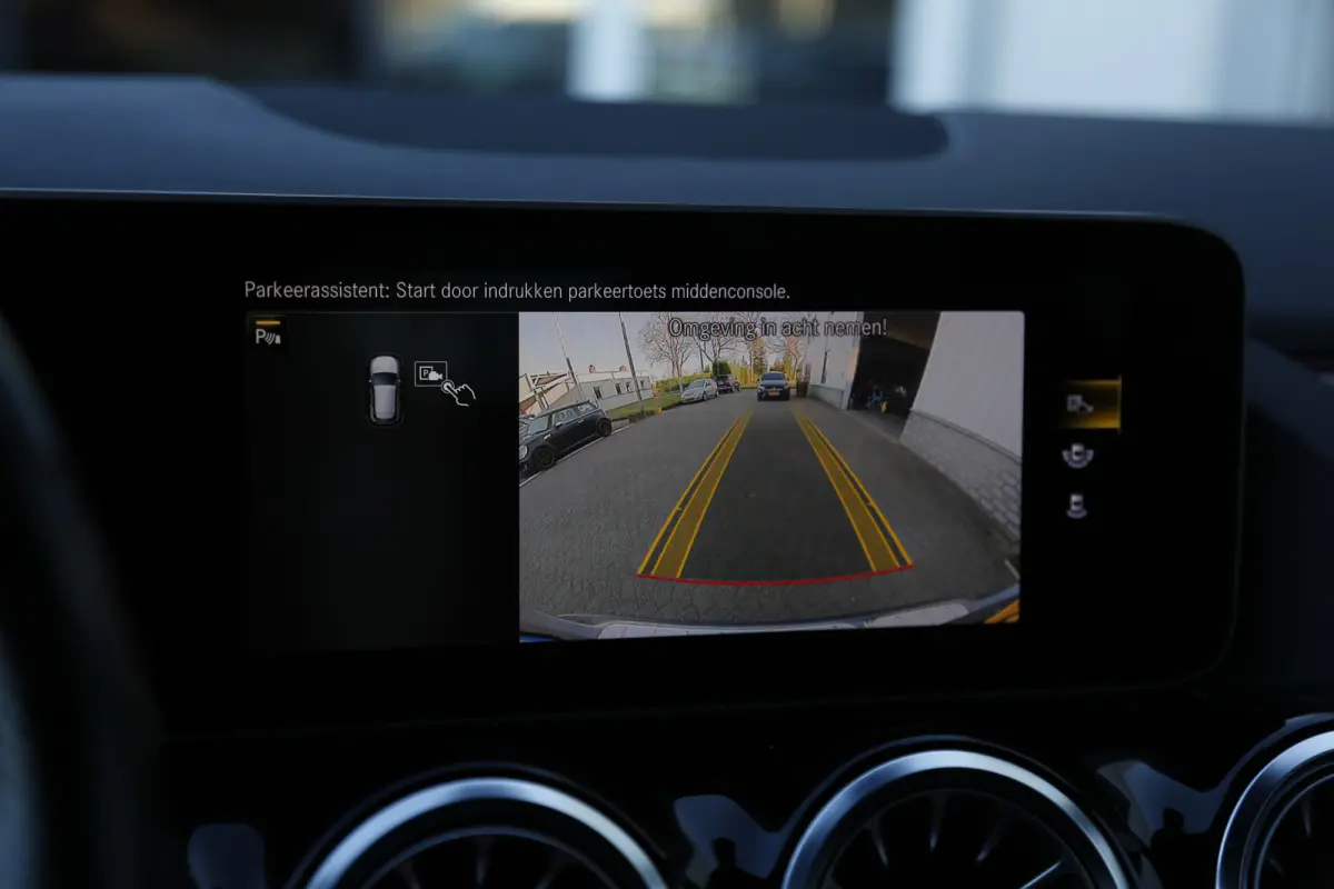250 e AMG Edition Plug in hybride*Perfect Onderh.*Sfeerverl./Leder/Stoelverw./Camera/LED/Elek. Achterklep/DAB/Standkachel/Rijstrook/Parkeersens.V+A/20 inch LM*