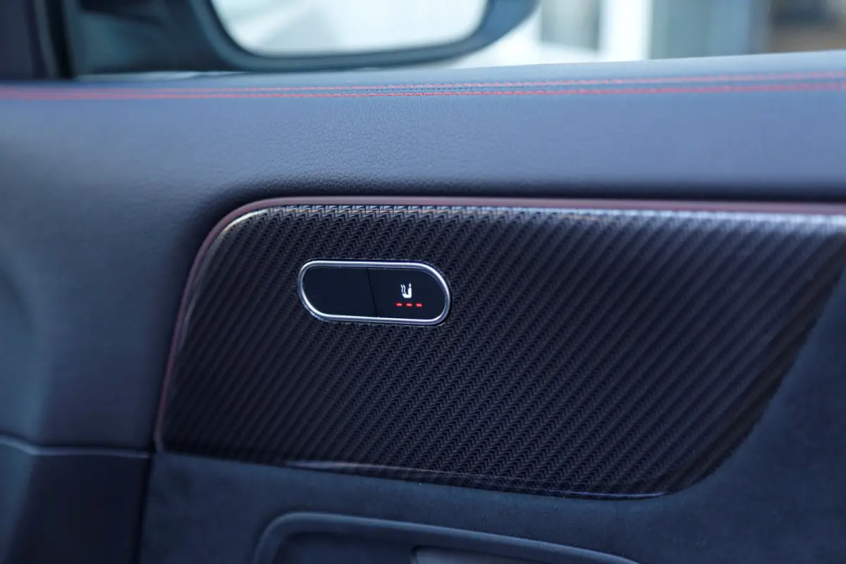 250 e AMG Edition Plug in hybride*Perfect Onderh.*Sfeerverl./Leder/Stoelverw./Camera/LED/Elek. Achterklep/DAB/Standkachel/Rijstrook/Parkeersens.V+A/20 inch LM*