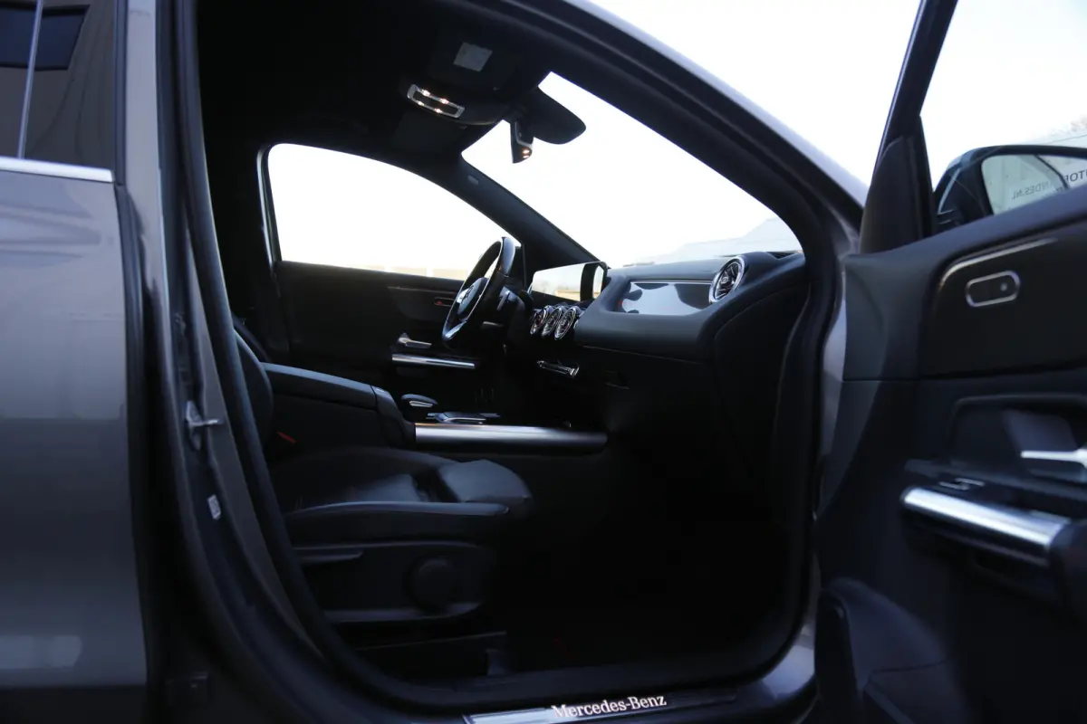250 e AMG Edition Plug in hybride*Perfect Onderh.*Sfeerverl./Leder/Stoelverw./Camera/LED/Elek. Achterklep/DAB/Standkachel/Rijstrook/Parkeersens.V+A/20 inch LM*