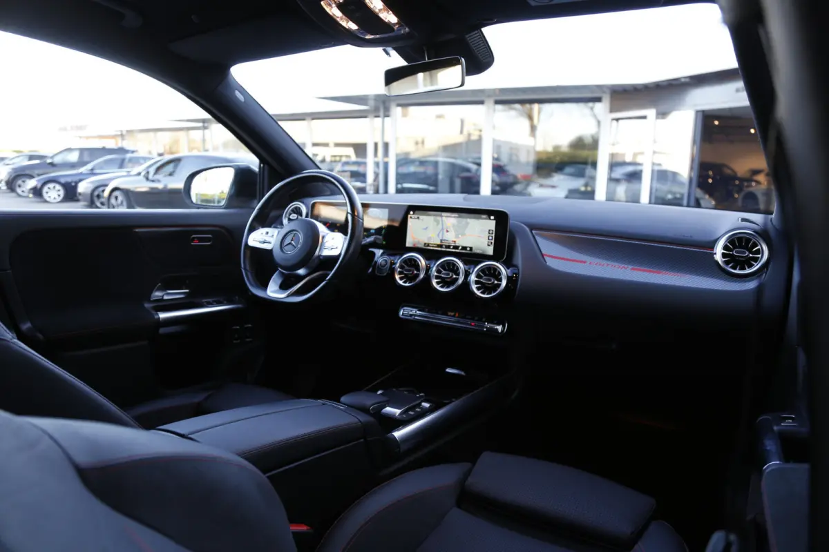 250 e AMG Edition Plug in hybride*Perfect Onderh.*Sfeerverl./Leder/Stoelverw./Camera/LED/Elek. Achterklep/DAB/Standkachel/Rijstrook/Parkeersens.V+A/20 inch LM*