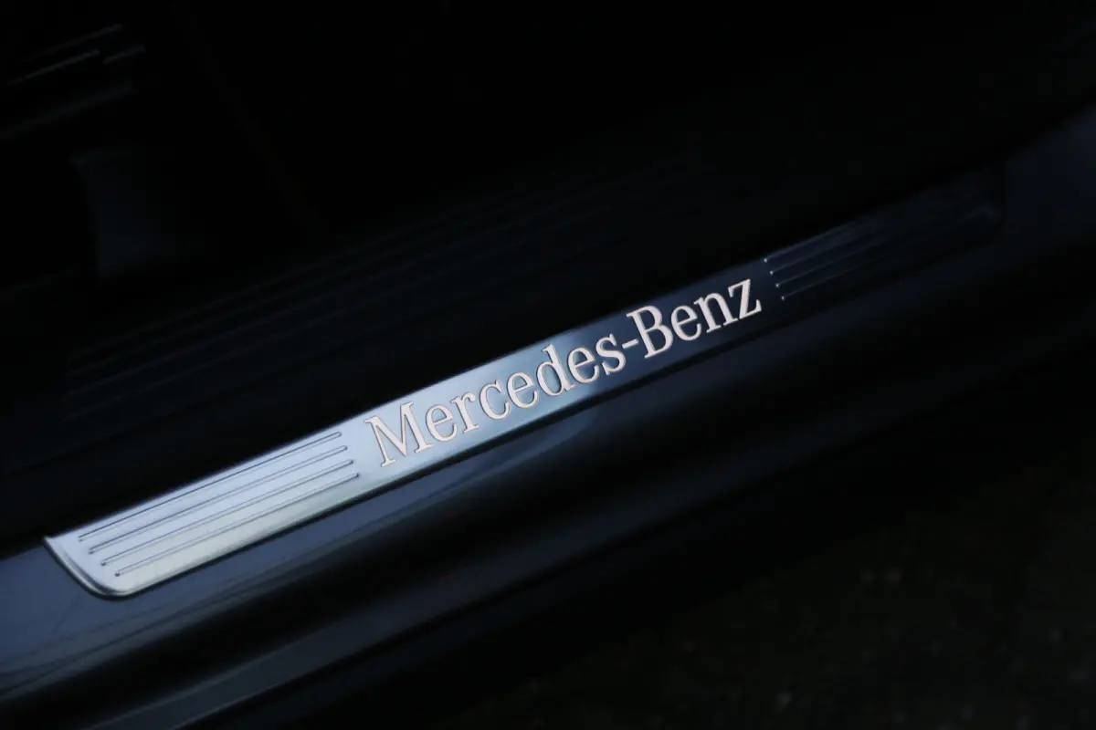 250 e AMG Edition Plug in hybride*Perfect Onderh.*Sfeerverl./Leder/Stoelverw./Camera/LED/Elek. Achterklep/DAB/Standkachel/Rijstrook/Parkeersens.V+A/20 inch LM*