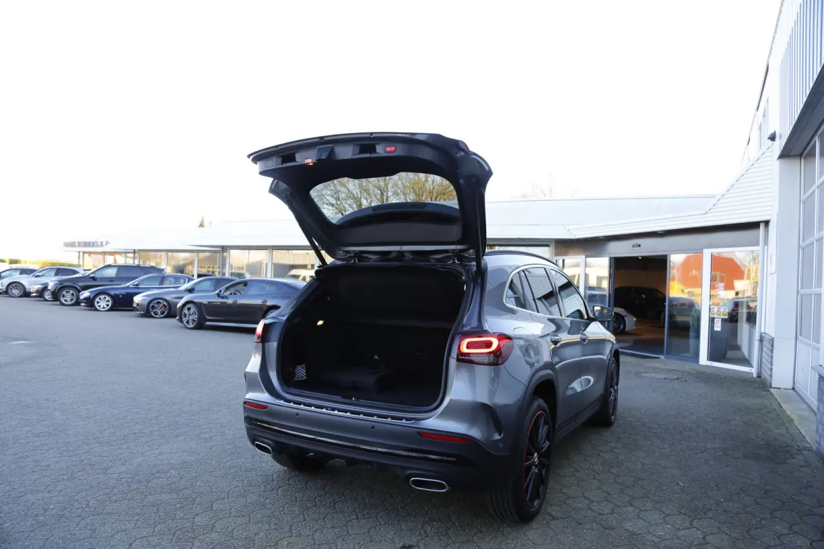 250 e AMG Edition Plug in hybride*Perfect Onderh.*Sfeerverl./Leder/Stoelverw./Camera/LED/Elek. Achterklep/DAB/Standkachel/Rijstrook/Parkeersens.V+A/20 inch LM*