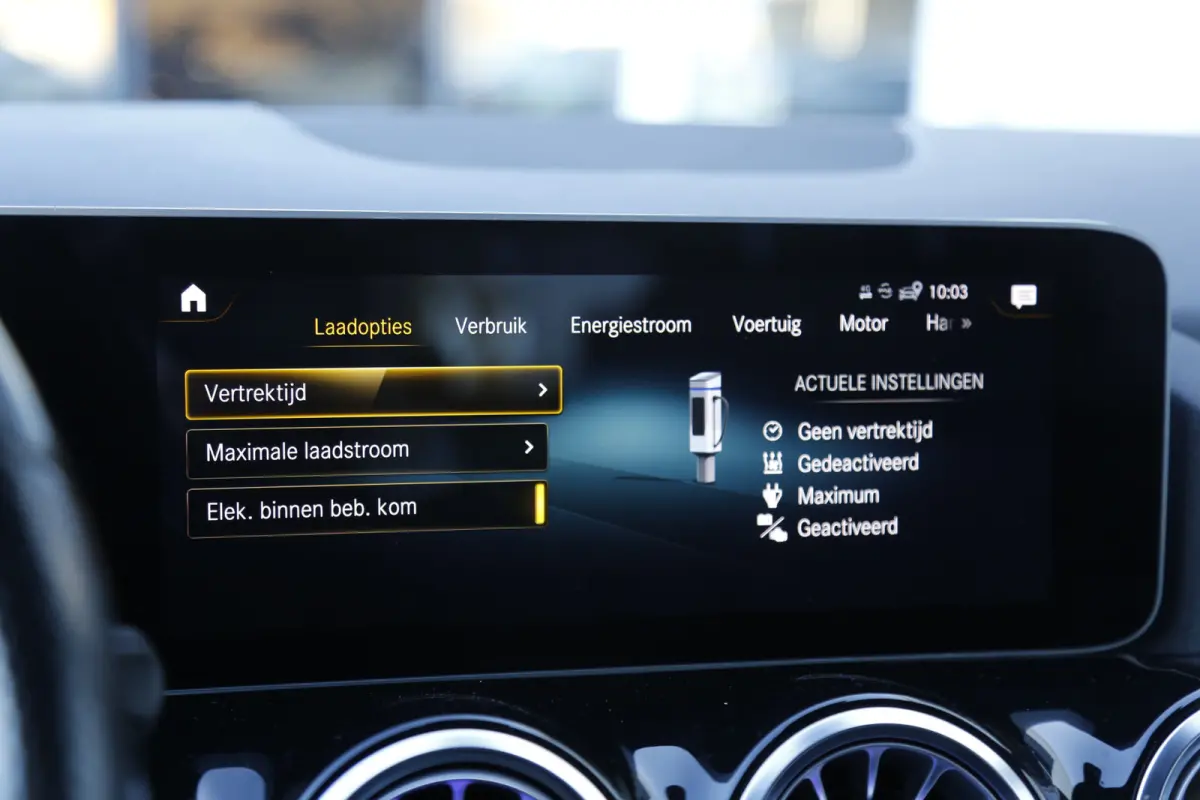 250 e AMG Edition Plug in hybride*Perfect Onderh.*Sfeerverl./Leder/Stoelverw./Camera/LED/Elek. Achterklep/DAB/Standkachel/Rijstrook/Parkeersens.V+A/20 inch LM*