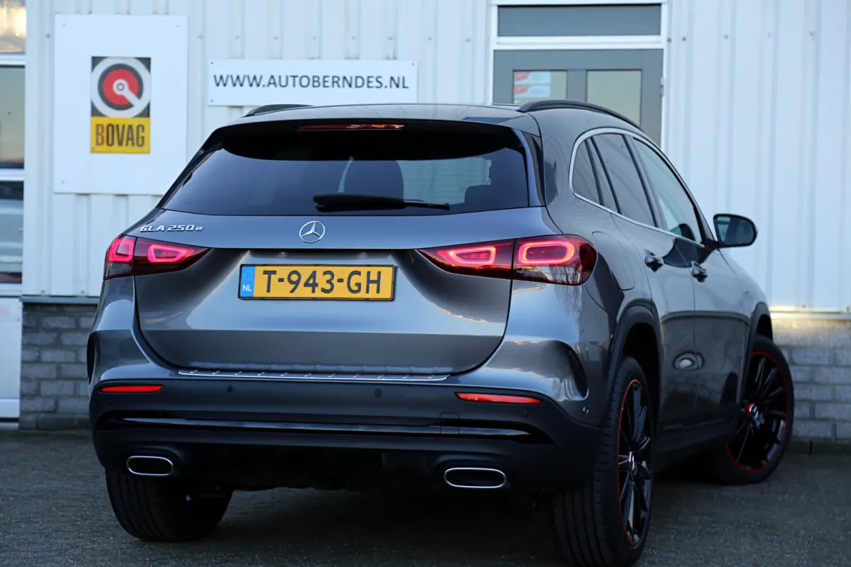 250 e AMG Edition Plug in hybride*Perfect Onderh.*Sfeerverl./Leder/Stoelverw./Camera/LED/Elek. Achterklep/DAB/Standkachel/Rijstrook/Parkeersens.V+A/20 inch LM*