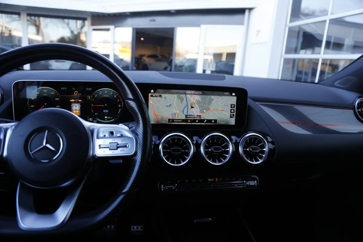 250 e AMG Edition Plug in hybride*Perfect Onderh.*Sfeerverl./Leder/Stoelverw./Camera/LED/Elek. Achterklep/DAB/Standkachel/Rijstrook/Parkeersens.V+A/20 inch LM*