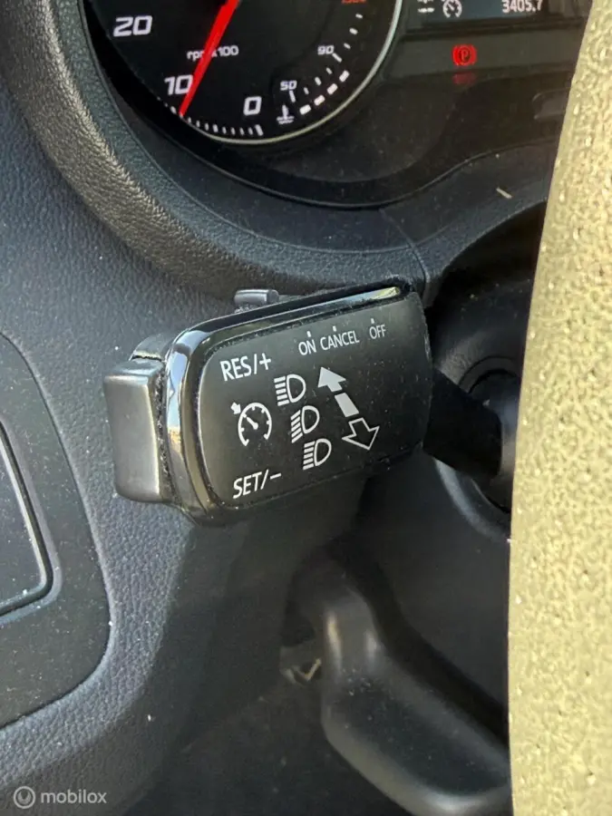 1.0 EcoTSI FR Connect