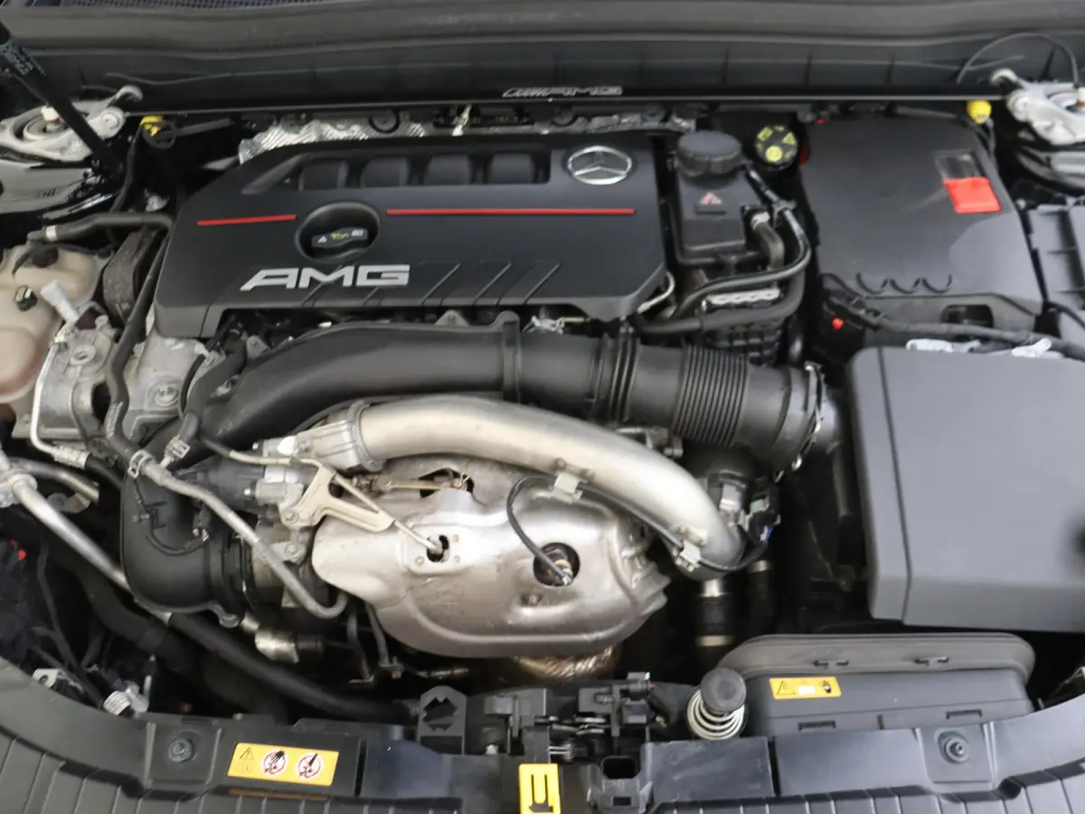 AMG 35 4MATIC Premium Plus /Panoramadak /Burmester 3D /Distronic /360 Camera