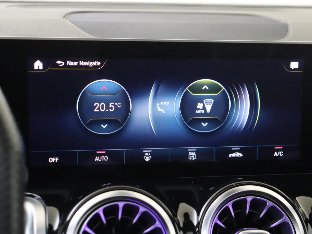 AMG 35 4MATIC Premium Plus /Panoramadak /Burmester 3D /Distronic /360 Camera