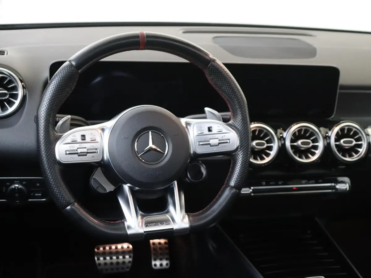 AMG 35 4MATIC Premium Plus /Panoramadak /Burmester 3D /Distronic /360 Camera