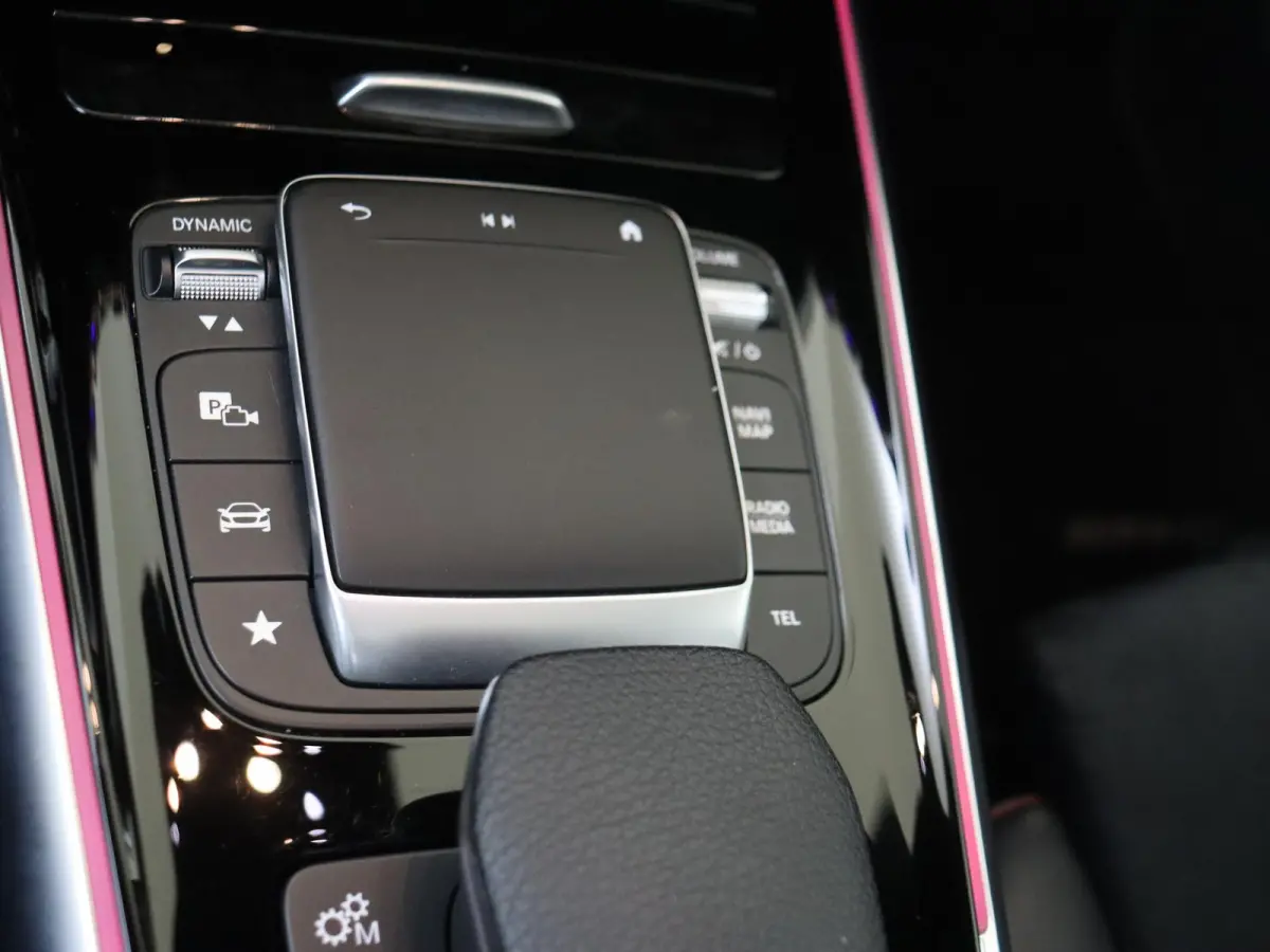 AMG 35 4MATIC Premium Plus /Panoramadak /Burmester 3D /Distronic /360 Camera