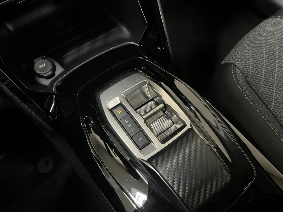 Hybrid 100 e-DCS6 Allure | Adaptive Cruise | Camera | Navigatie | Stoelverwarming |