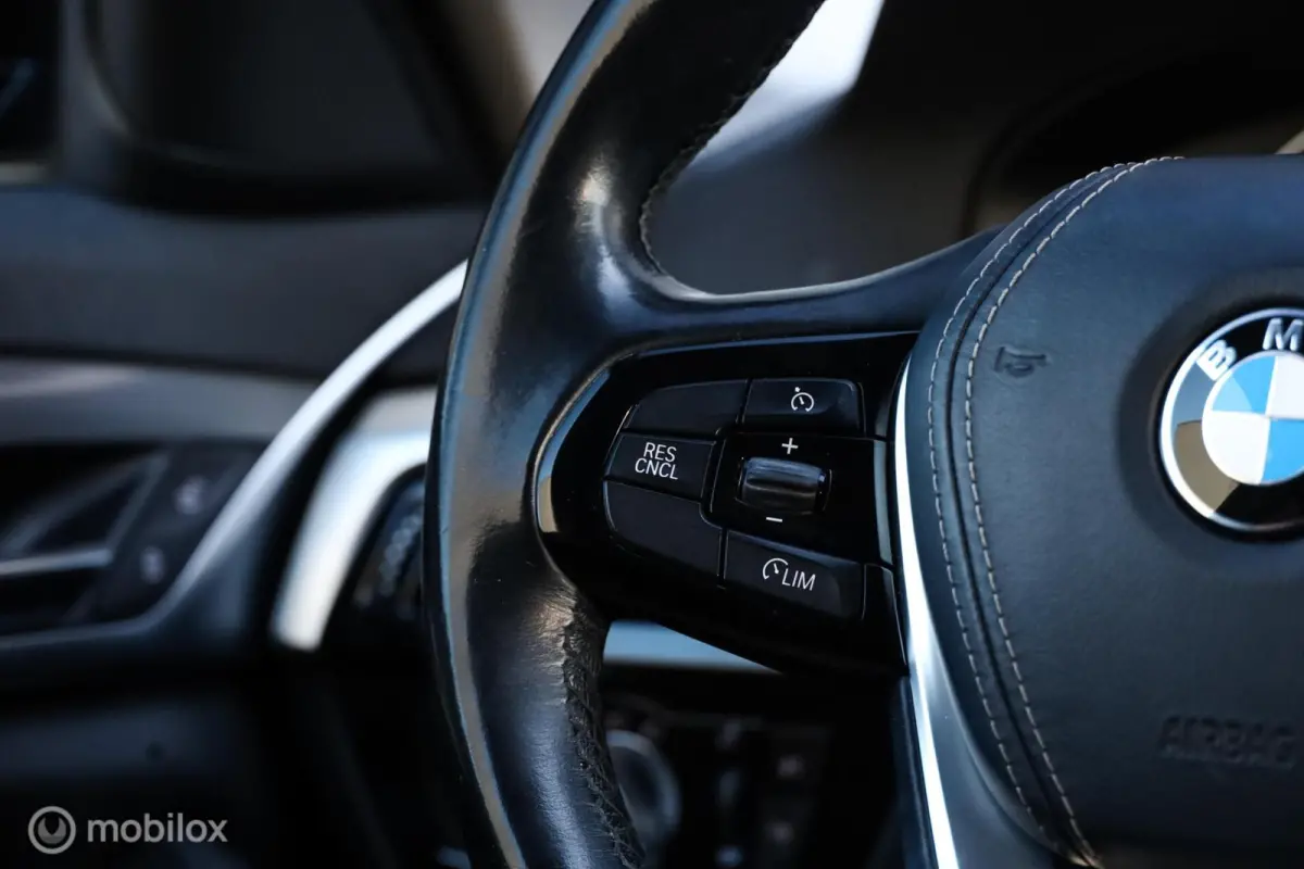 530i|Dealer|Carplay|PDC|Stoelverwarming|