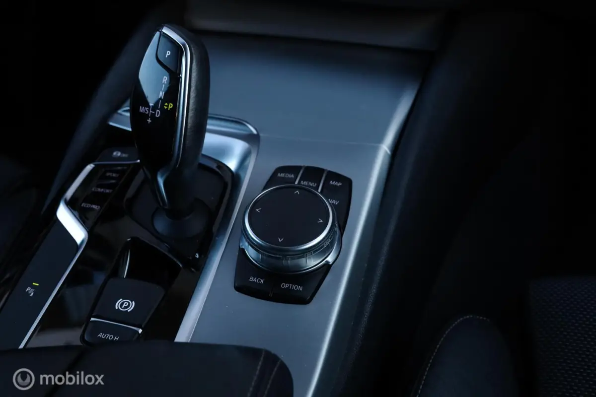 530i|Dealer|Carplay|PDC|Stoelverwarming|