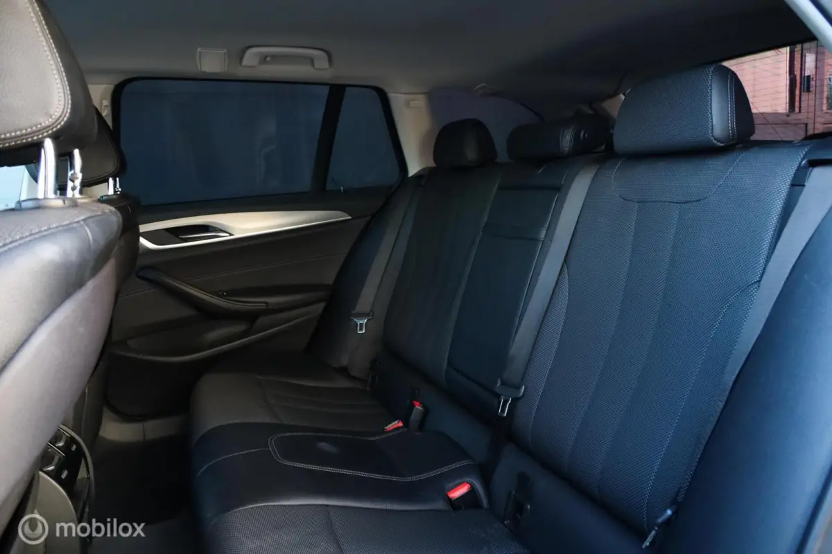 530i|Dealer|Carplay|PDC|Stoelverwarming|