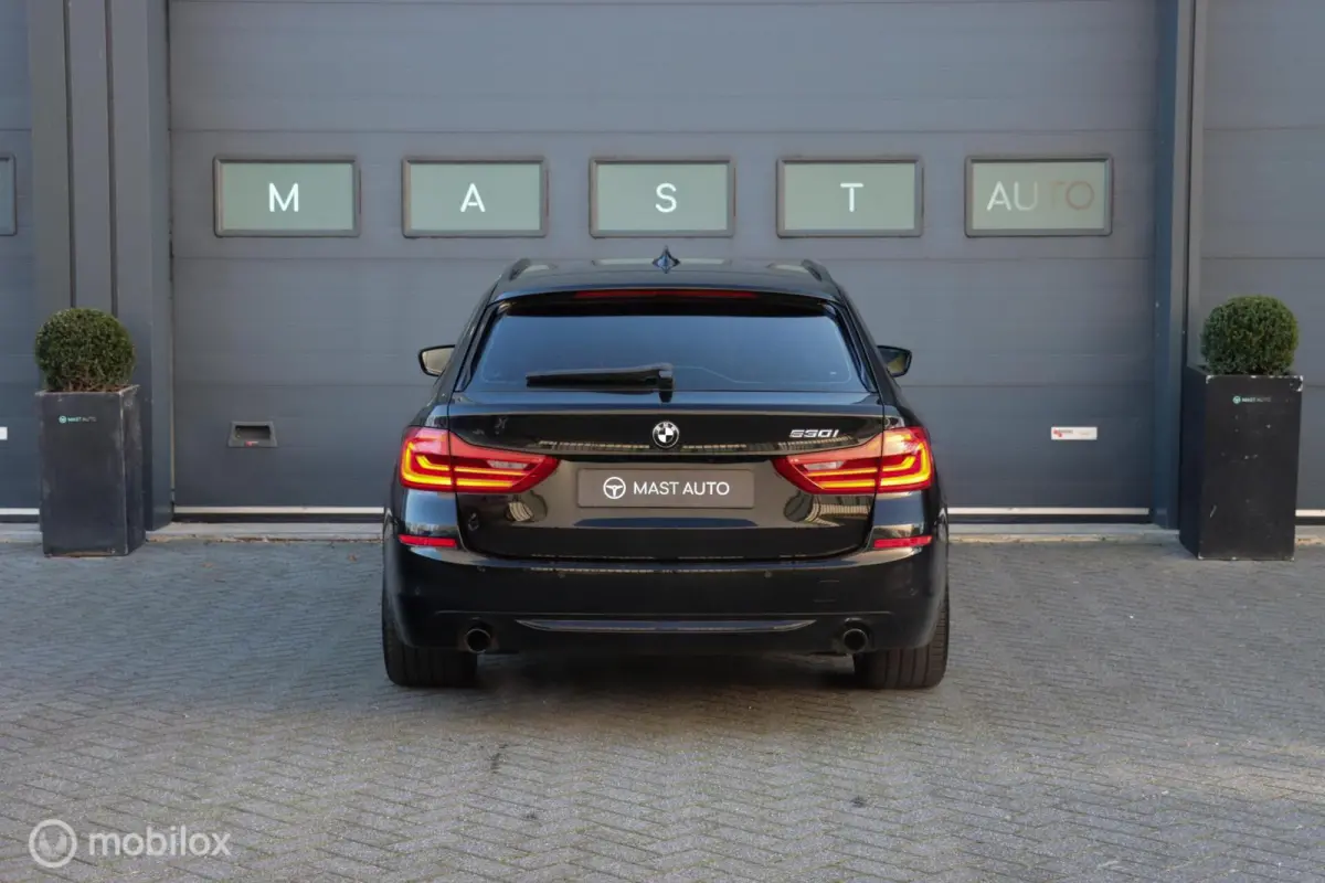 530i|Dealer|Carplay|PDC|Stoelverwarming|