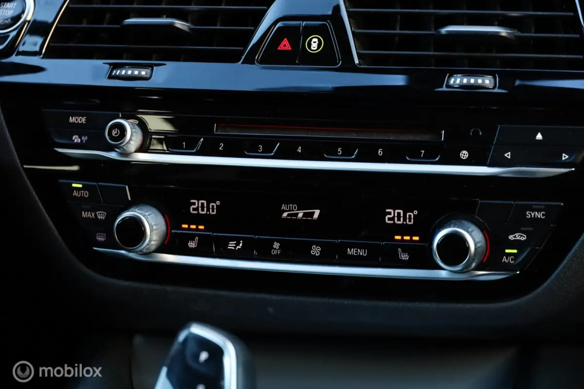 530i|Dealer|Carplay|PDC|Stoelverwarming|
