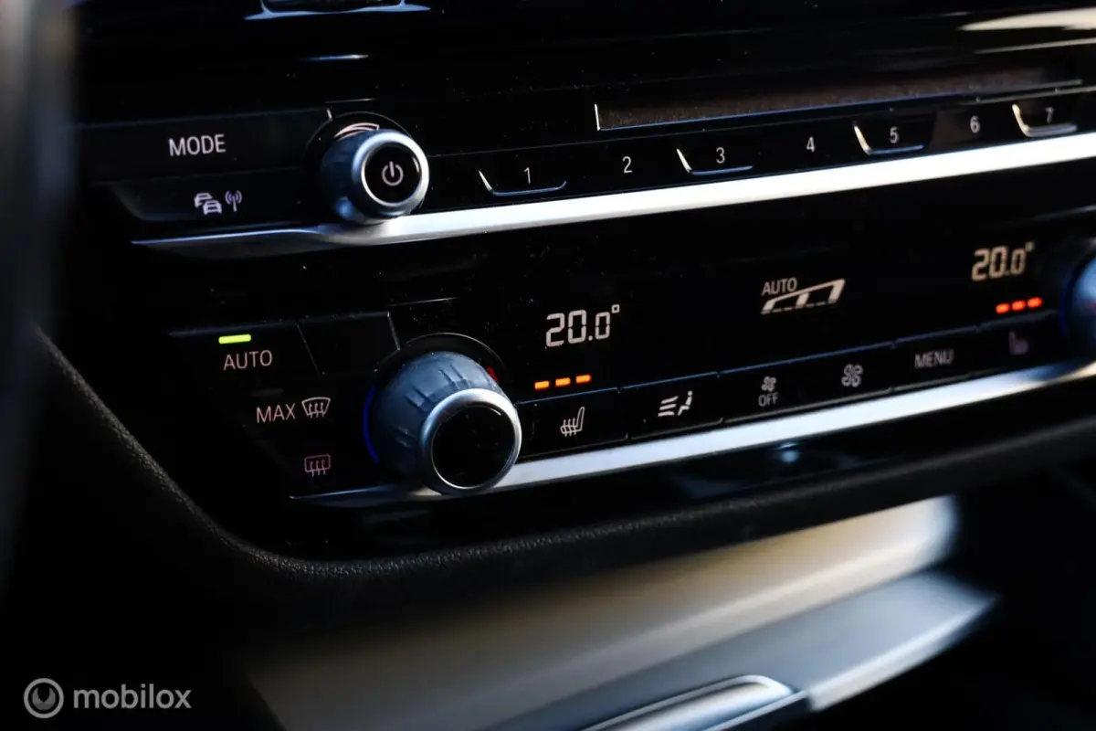 530i|Dealer|Carplay|PDC|Stoelverwarming|