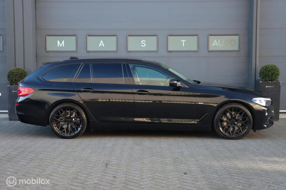 530i|Dealer|Carplay|PDC|Stoelverwarming|