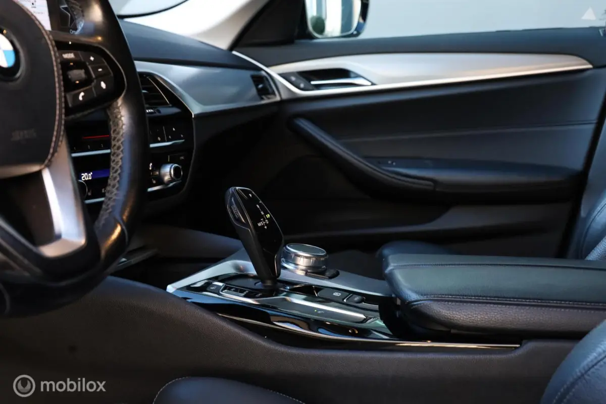 530i|Dealer|Carplay|PDC|Stoelverwarming|