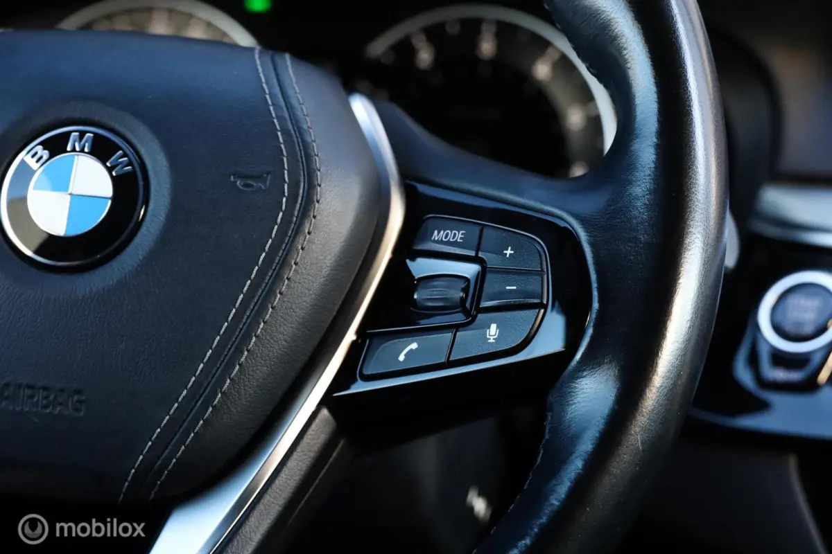 530i|Dealer|Carplay|PDC|Stoelverwarming|