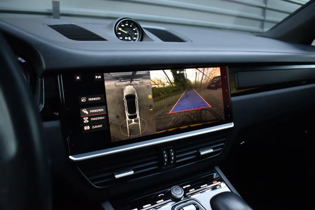 3.0 E-Hybrid SportDesign | Pano | Massage | 360 Camera | Stoelventilatie | Luchtvering | Bose | Orig. NL |