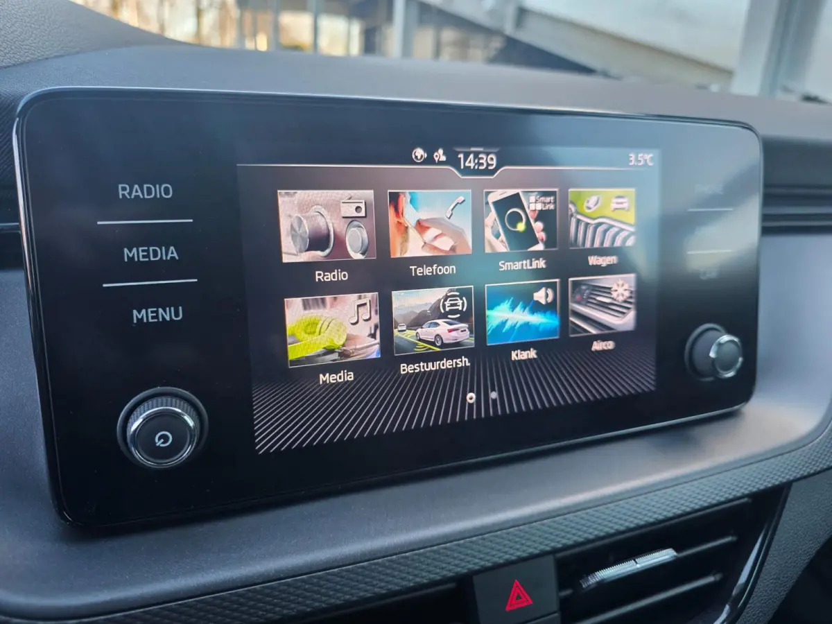 1.5 TSI ACT Sport Business | Met o.a. achteruitrijcamera, AppleCarPlay/AndroidAuto, navigatie en cruise control